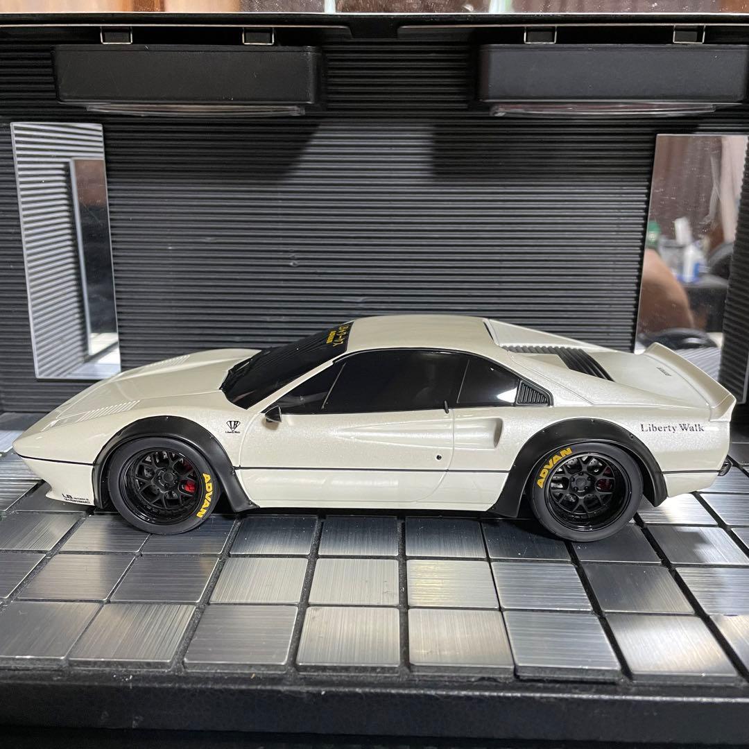未展示品GTスピリット1/18 フェラーリ308GTB LBワークス400台限定