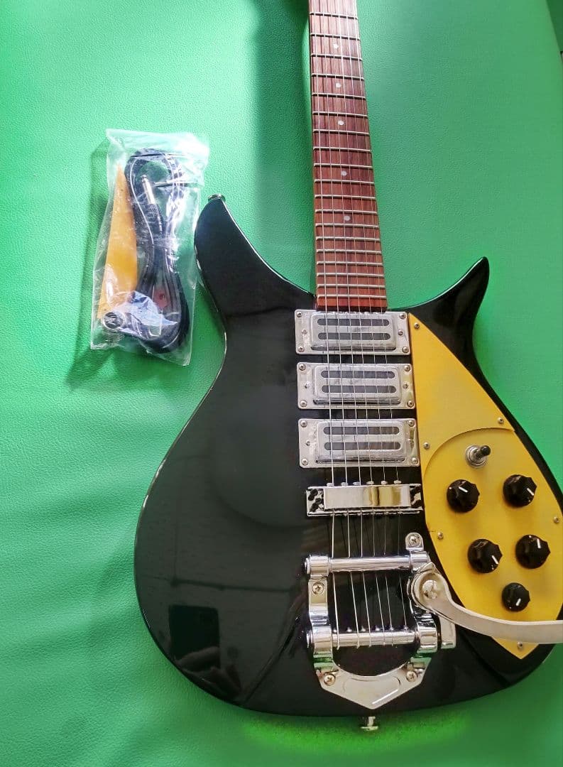 リッケンバッカー ３２５コピー ギター