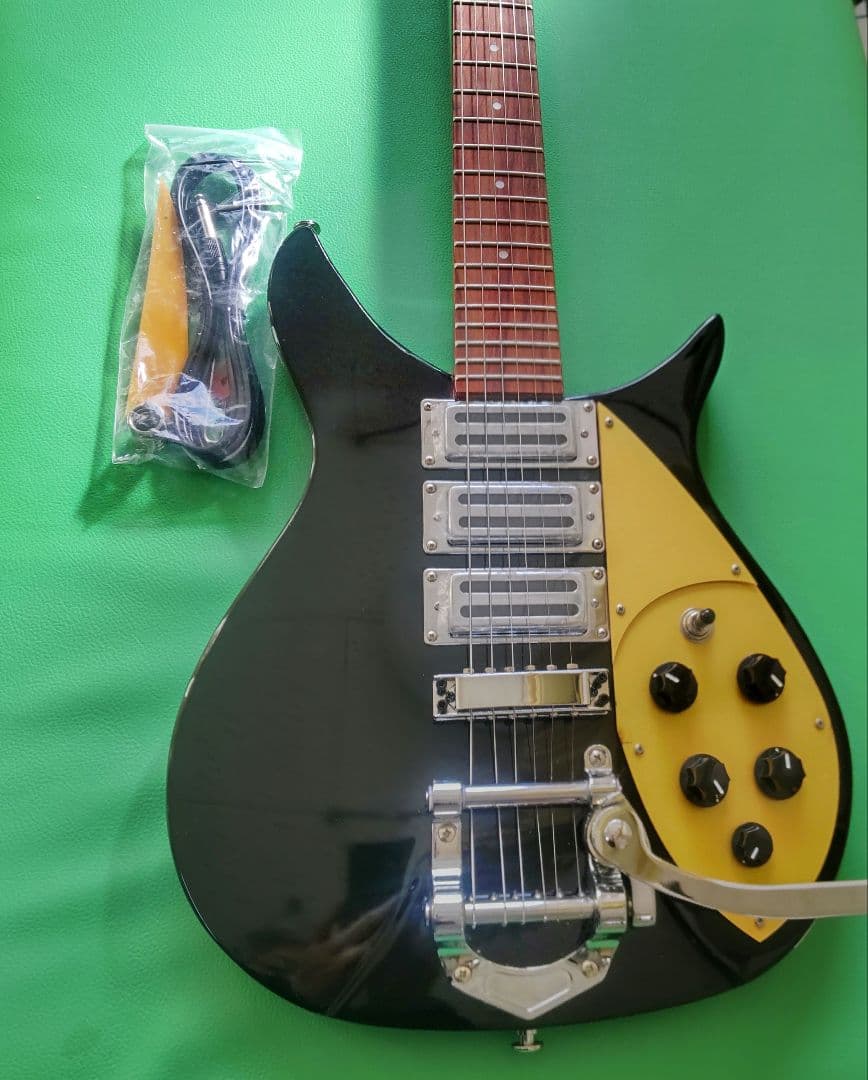 リッケンバッカー ３２５コピー ギター