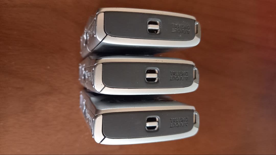 デジカメ Canon IXY 180 ×３ ジャンク