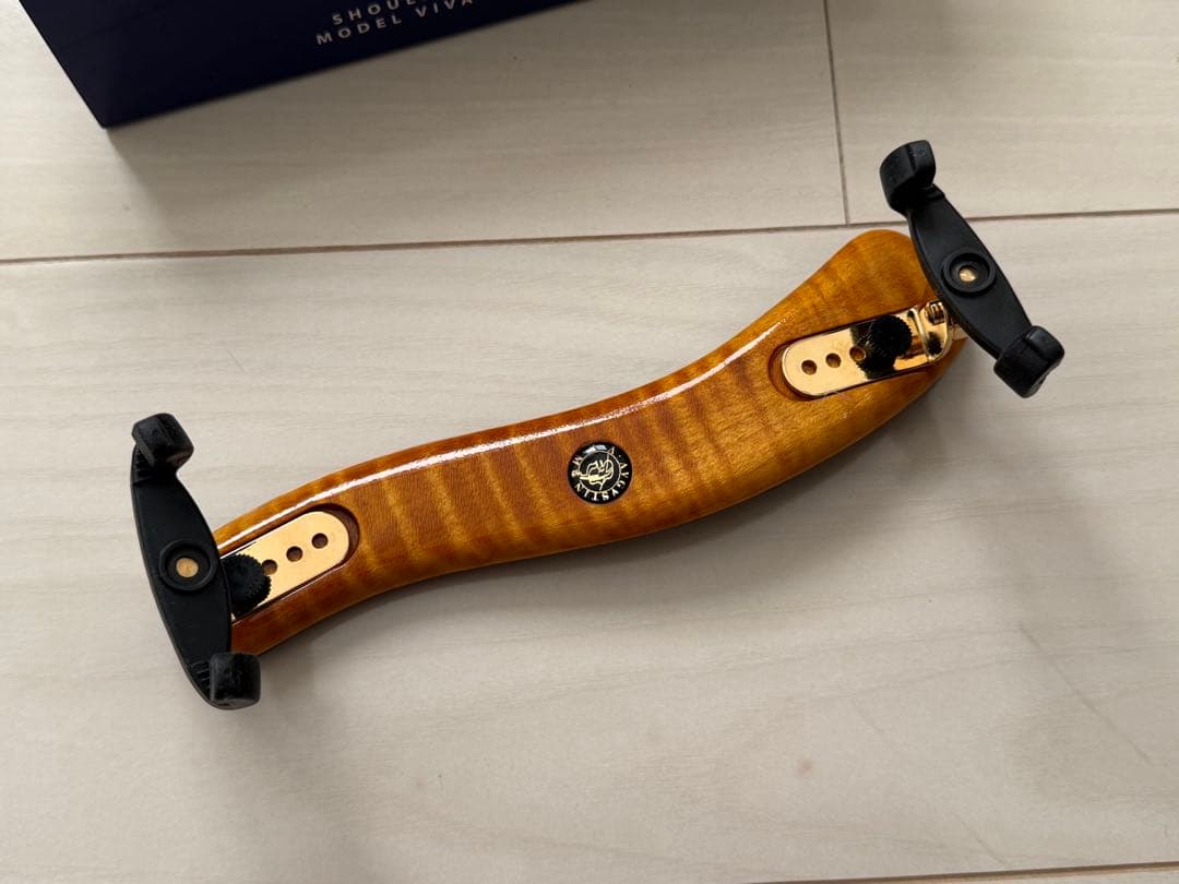 Viva La Musica AUGUSTIN MAPLE（GOLD）肩当て