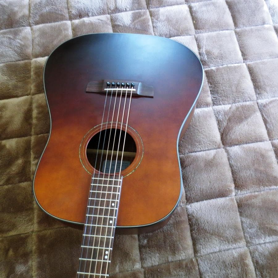 K.Yairi　弦高低く引きやすくトップ単板アコギ