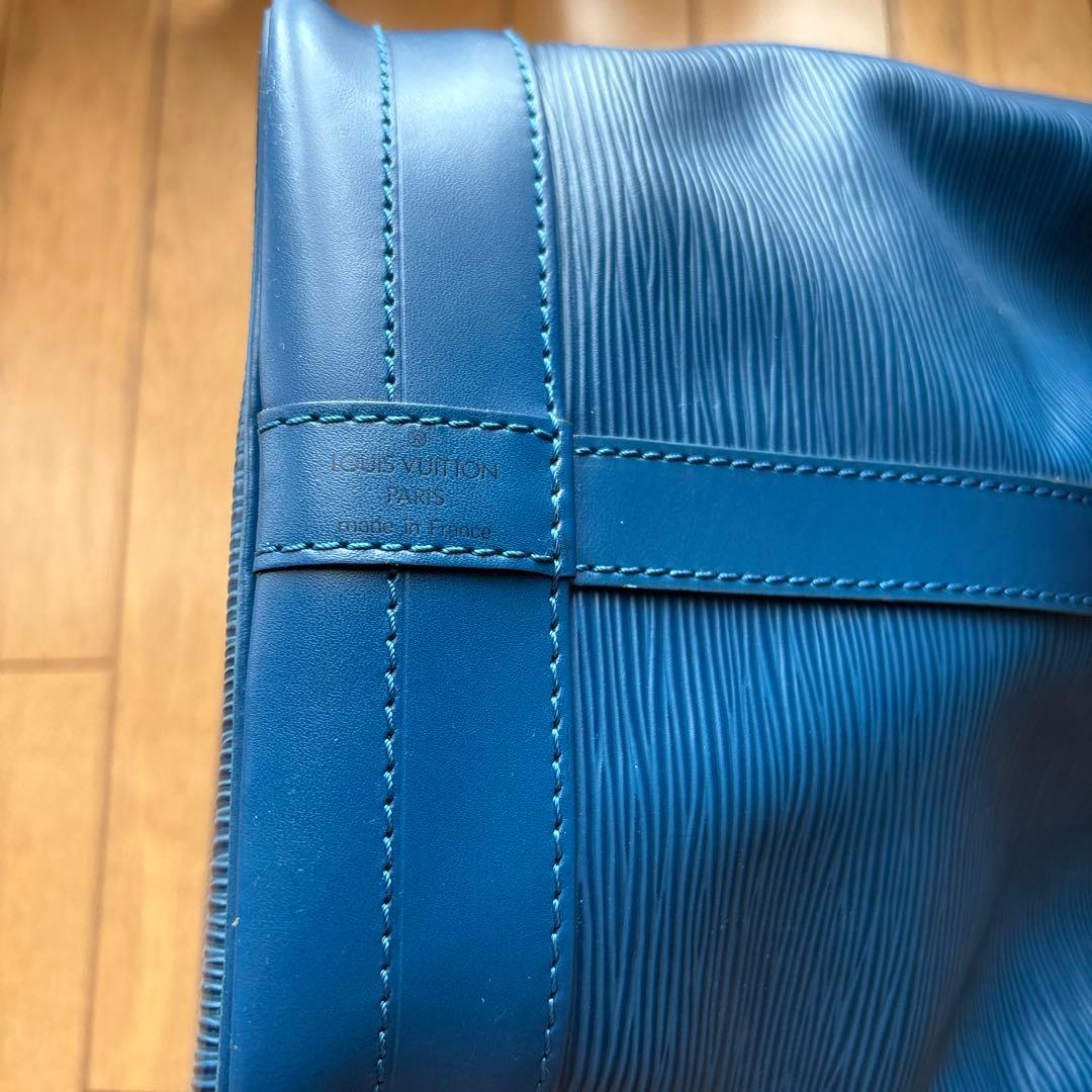 ルイヴィトン エピ ノエ ショルダーバッグ ブルー