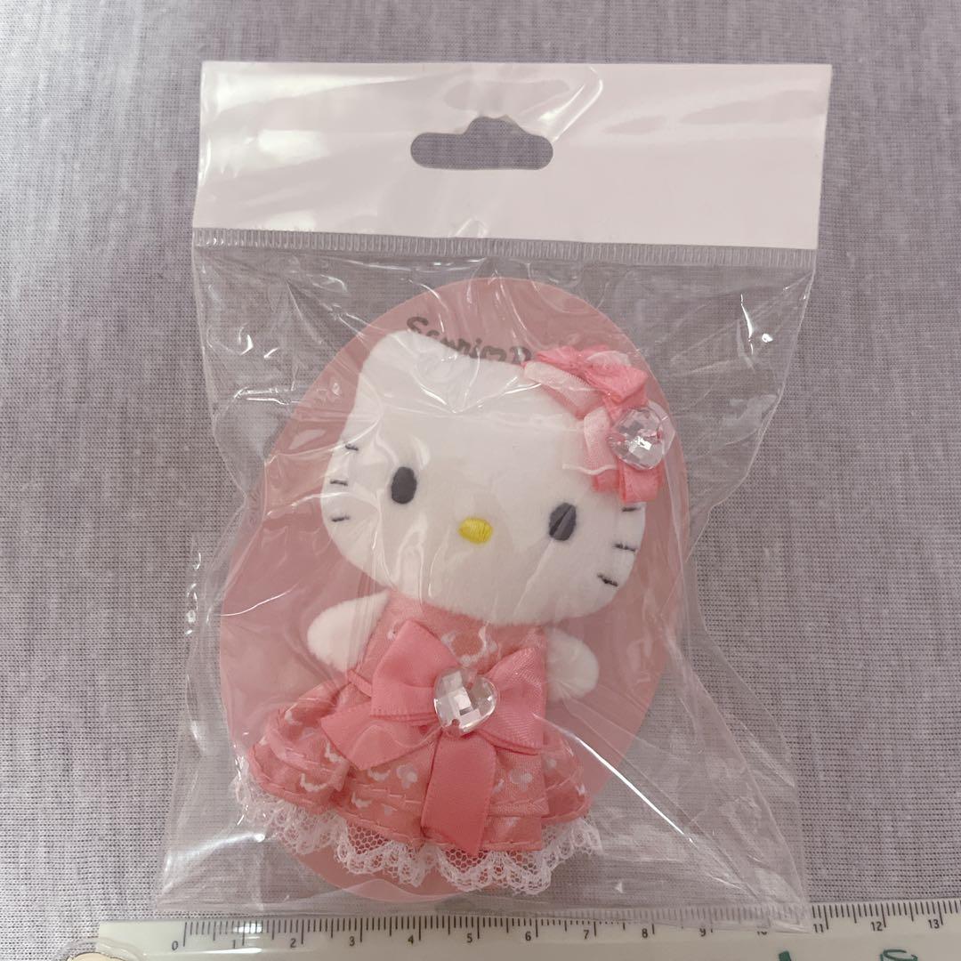 ハローキティ♡激レア♡ピューロランド限定キティぬいぐるみバッジ8種セット♡