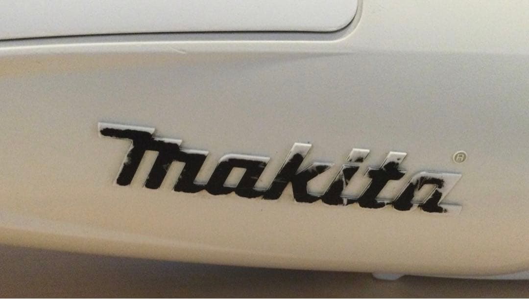 Makita 充電式スティッククリーナー CL182FD　【充電器付き】