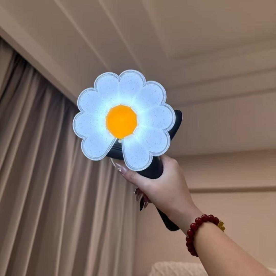 G-DRAGON 公式ペンライト 花デザイン