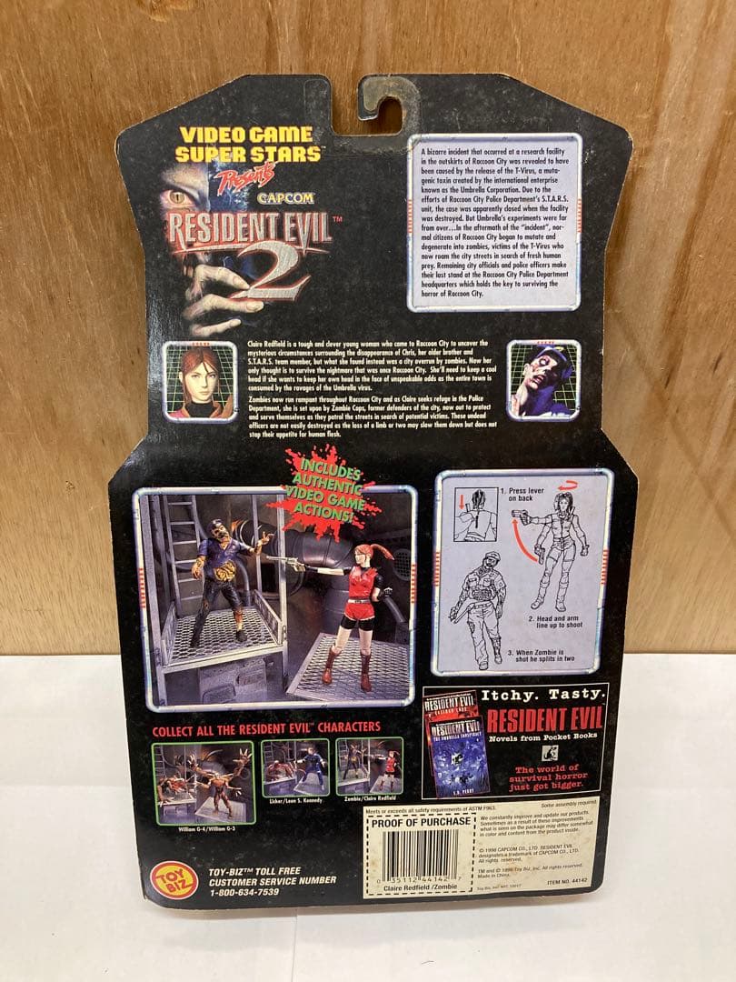 TOYBIZトイビズ バイオハザード2 クレアレッドフィールド/ゾンビコップ