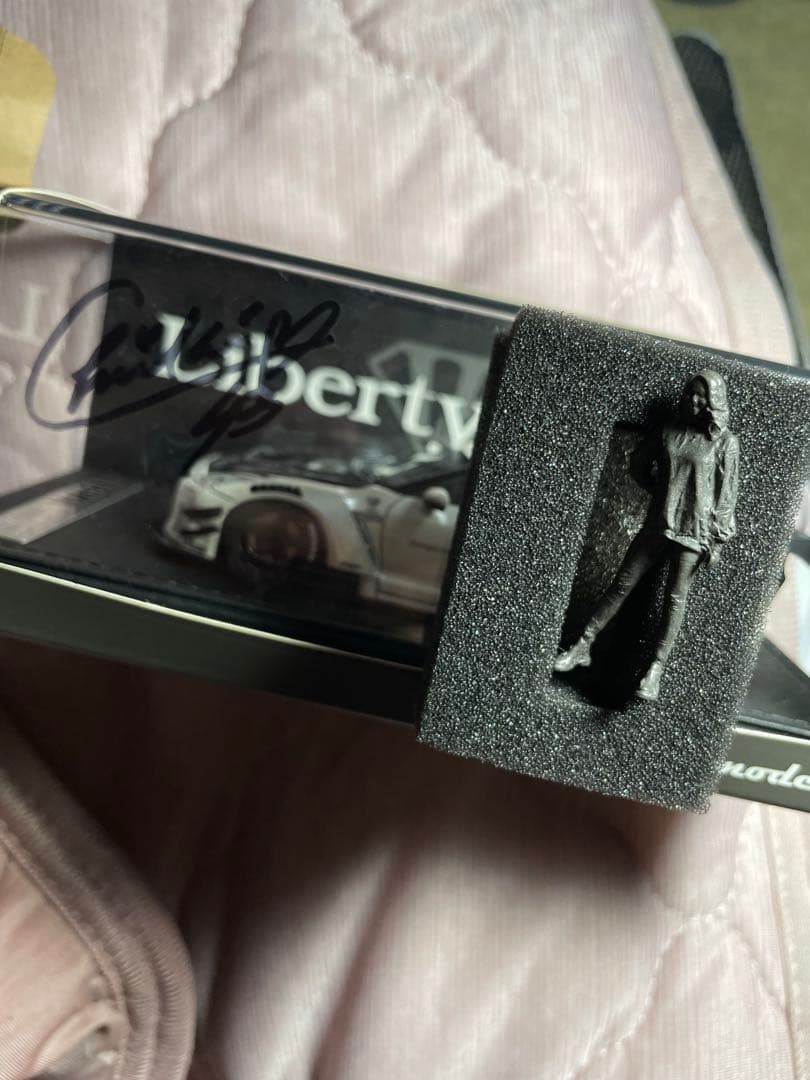 Liberty Walk ignition model ミニカー　フィギア付き