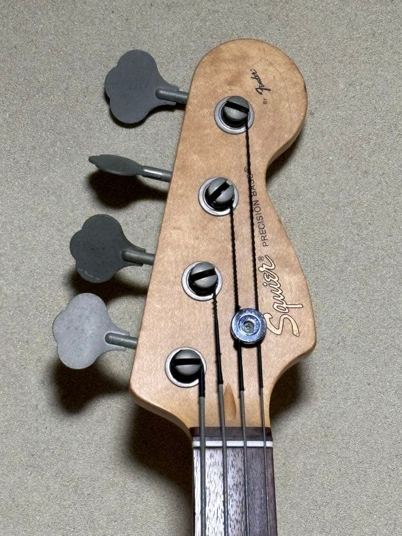 Squierプレシジョンベース