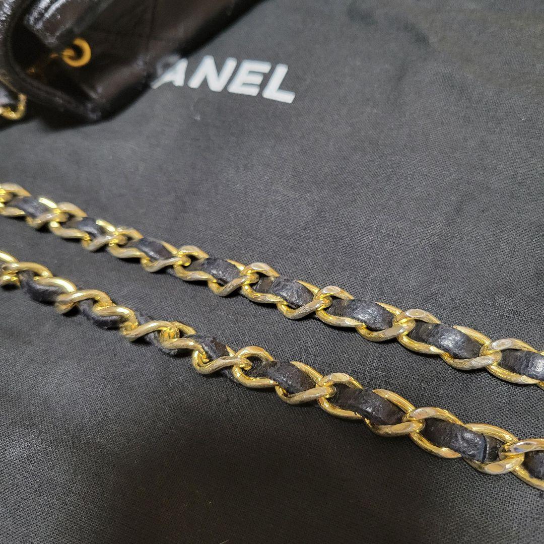 CHANEL ミニマトラッセ　ブラック レザーショルダーバッグ