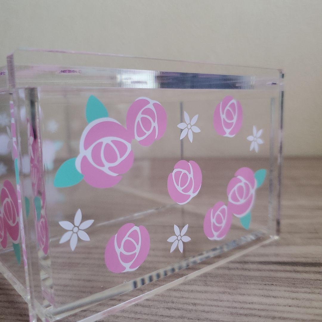 希少！　ハローキティ フタ付き収納ボックス　 コットン綿棒/アクセサリーケース