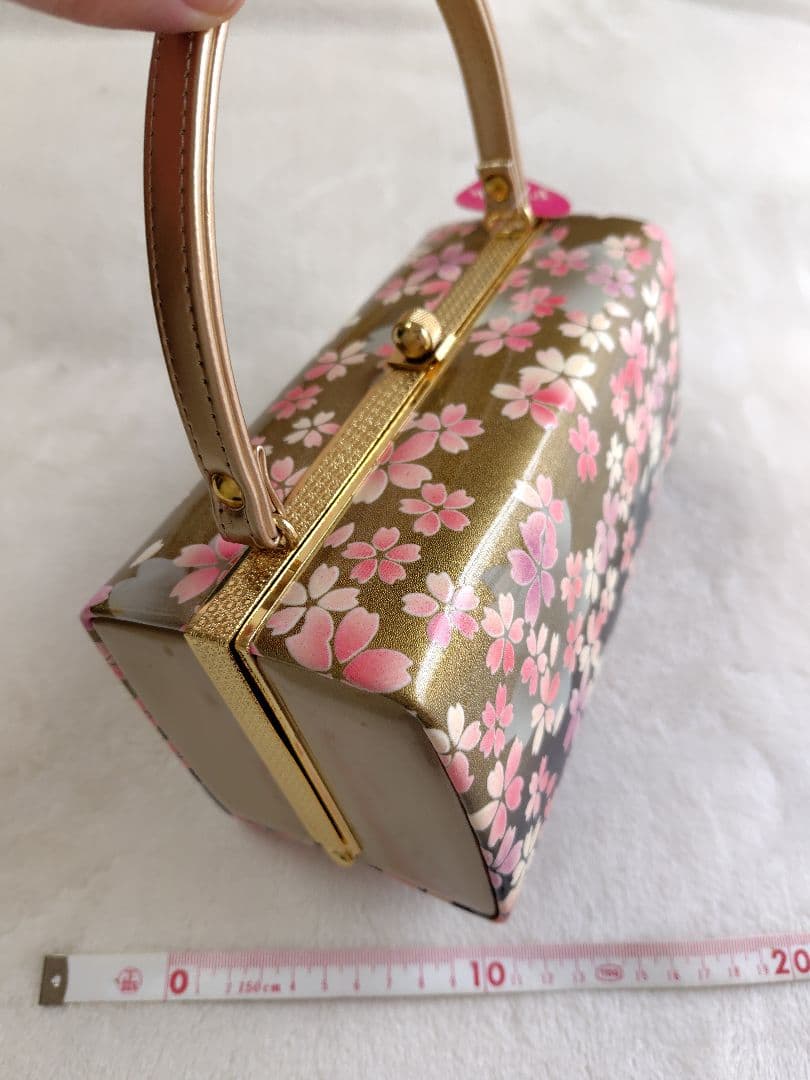 【新品未使用品】和装用バッグと草履セット（フリーサイズ）