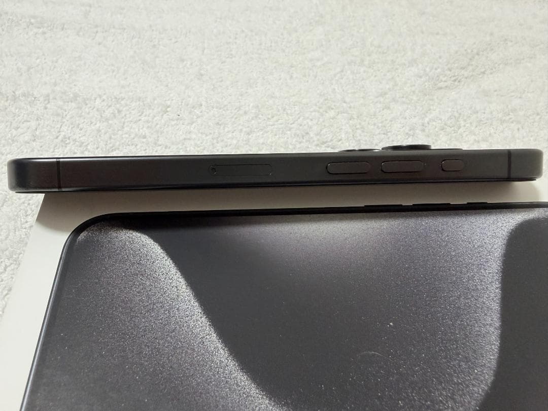 iPhone 15 Pro 128GB｜ブラックチタニウム | 128GB