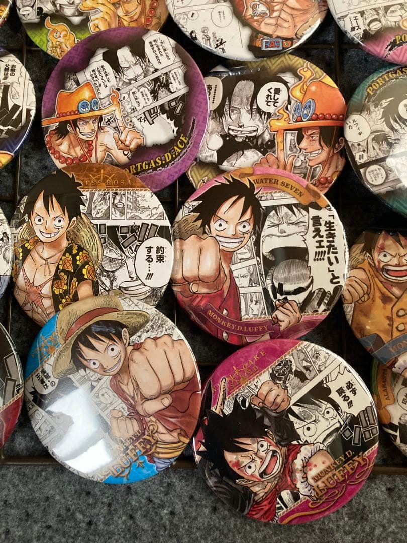 ワンピース　缶バッジ　40個　まとめ