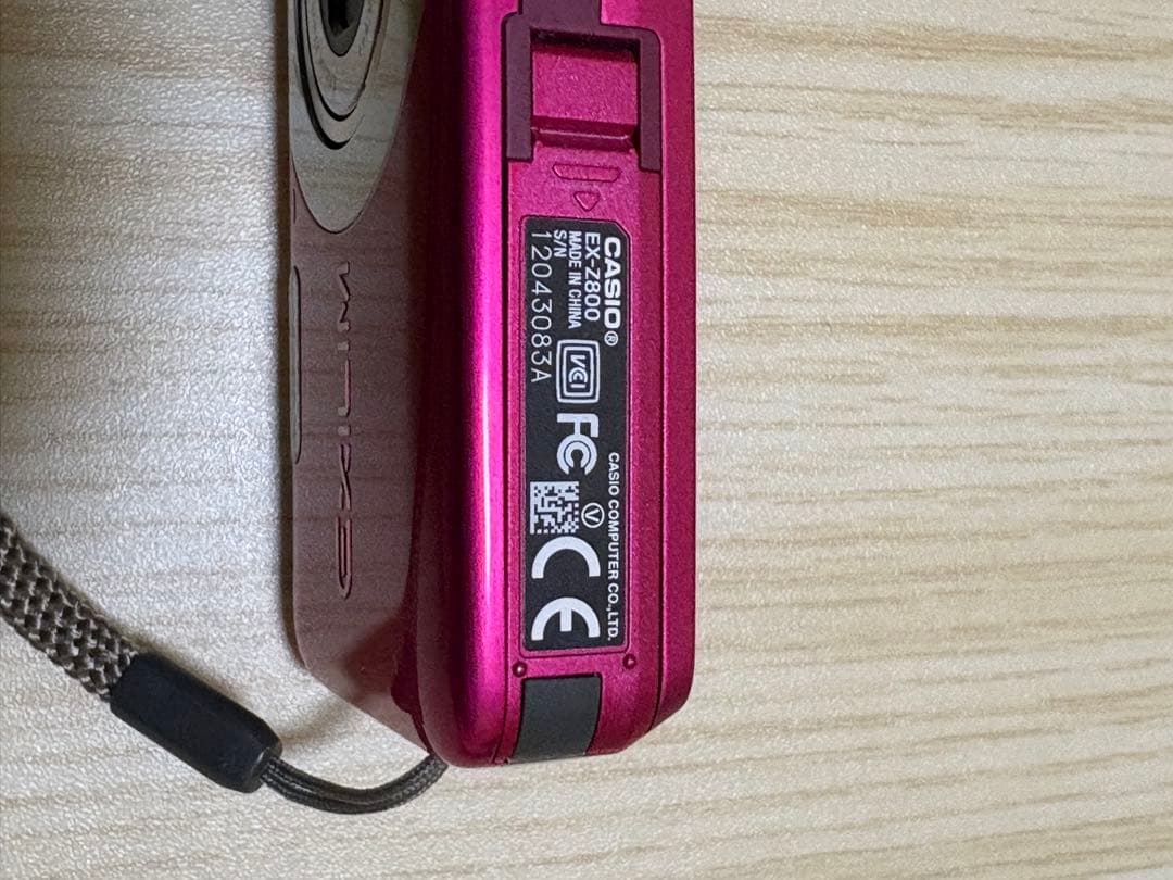 【即購入可】CASIOデジタルカメラEXILIM チェリーピンク EX-Z800