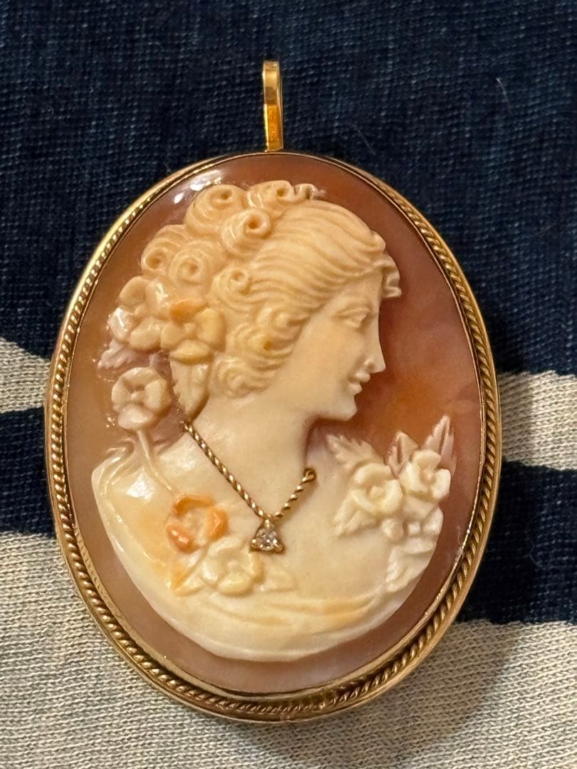 カメオ ビンテージブローチ