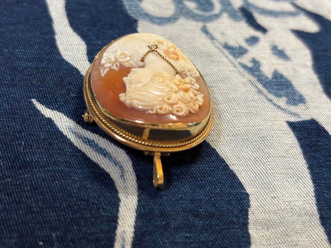 カメオ ビンテージブローチ