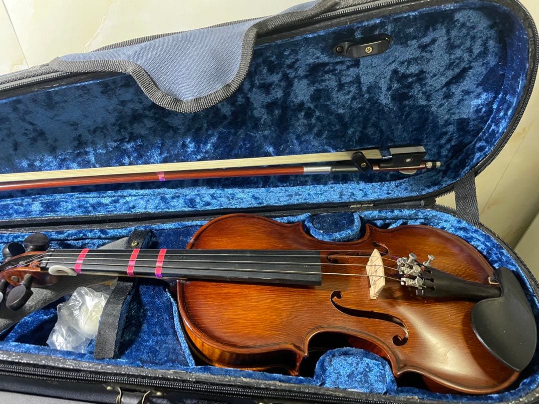 Universal バイオリン 1/4 no.300