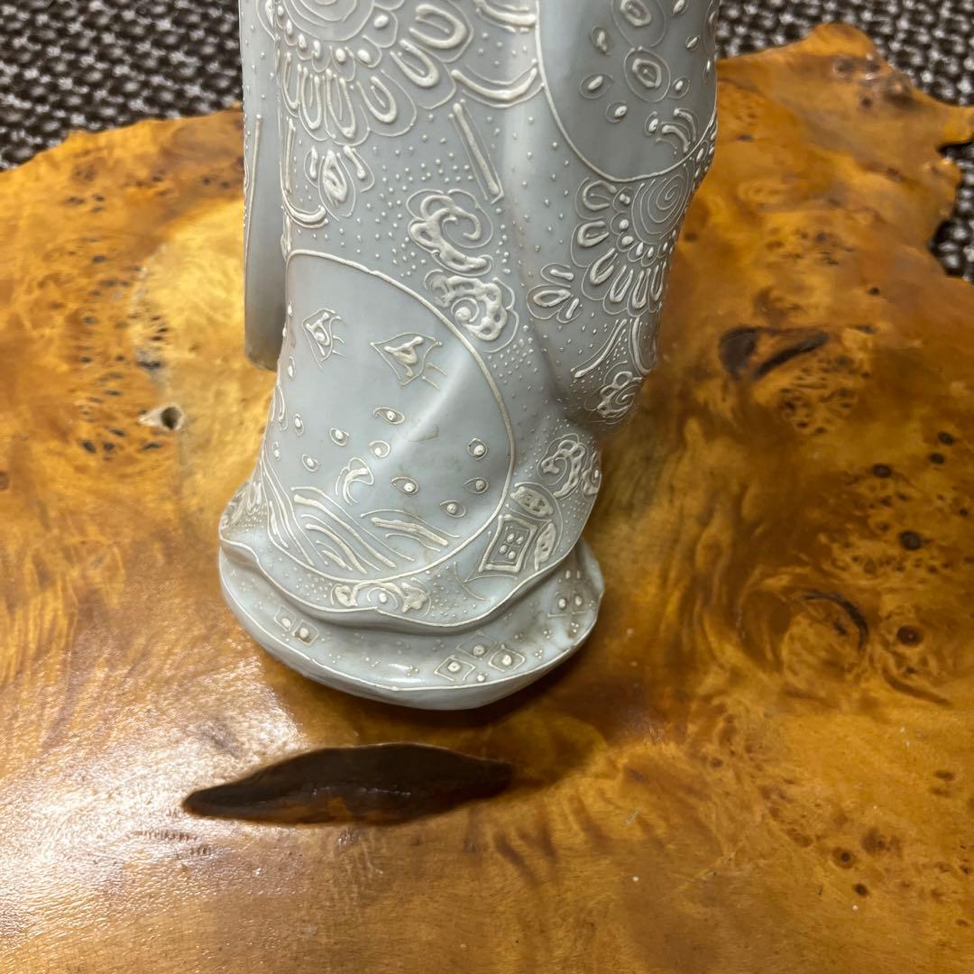 九谷焼　白絵付け金彩観音　石川県 日本美術　骨董品　アンティーク　古美術