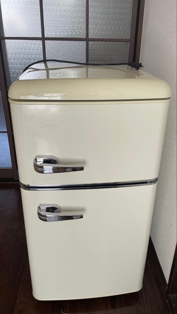 【週末値下げ】アイリスオーヤマ レトロ冷蔵庫 81L