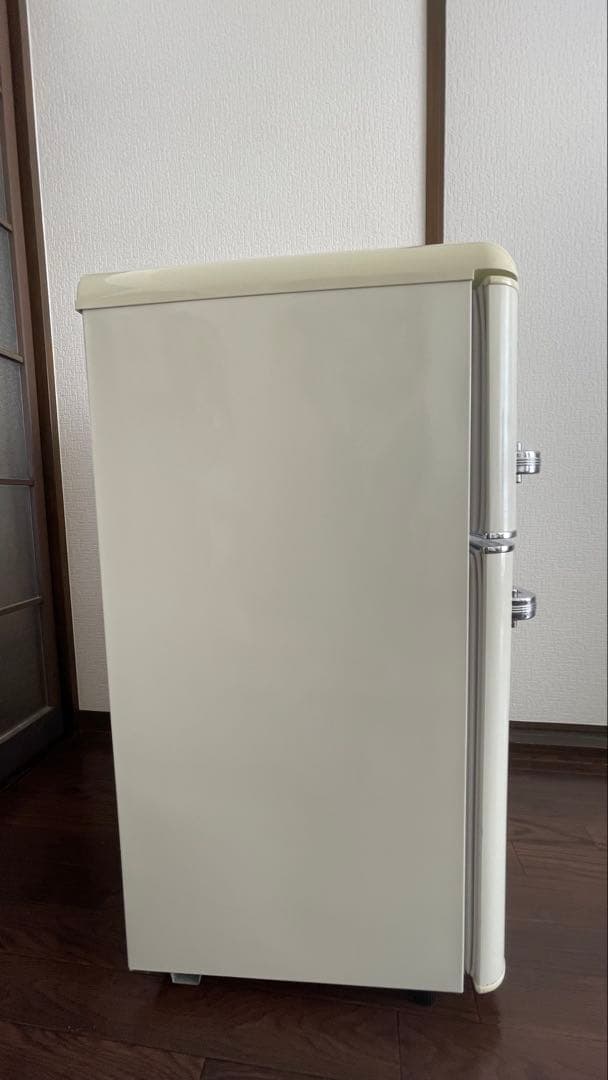 【週末値下げ】アイリスオーヤマ レトロ冷蔵庫 81L