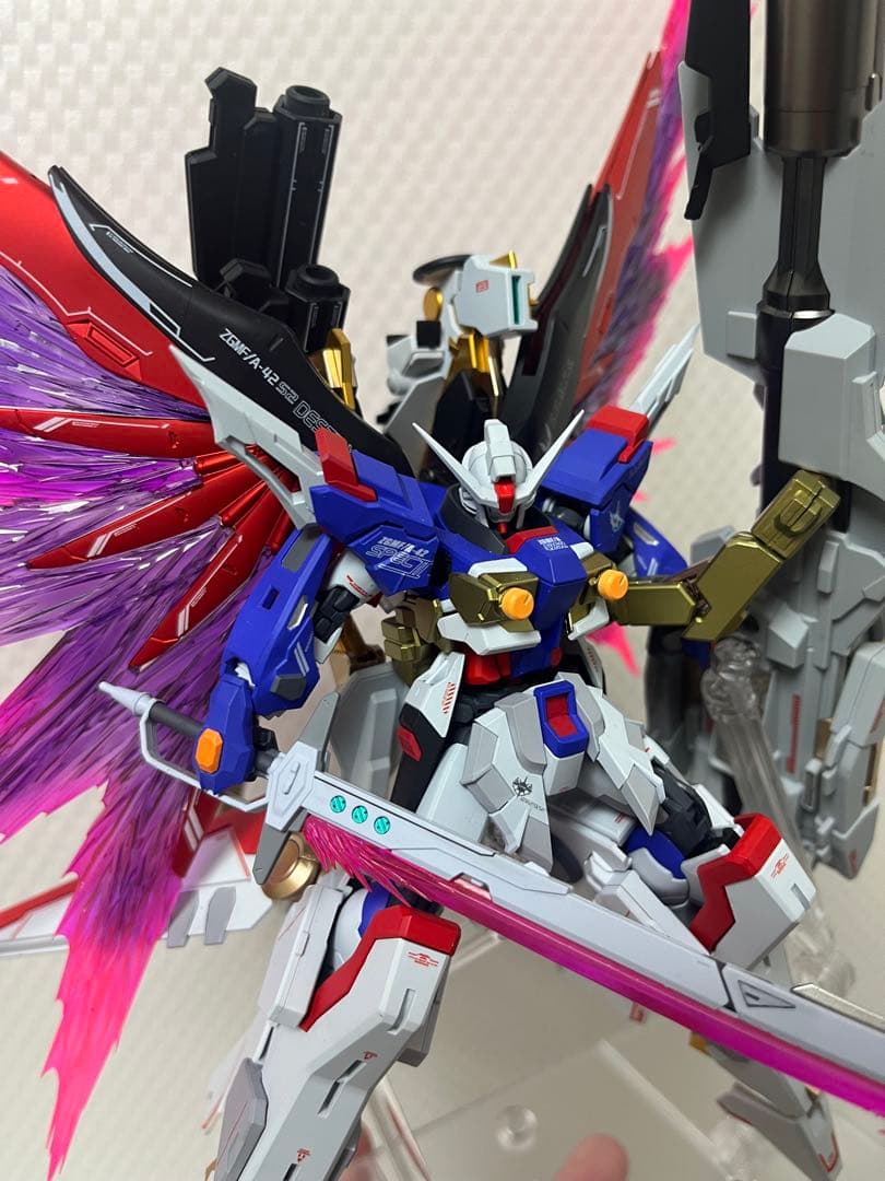 hgデスティニーガンダム SpecII ゼウスシルエット&光の翼　完成品