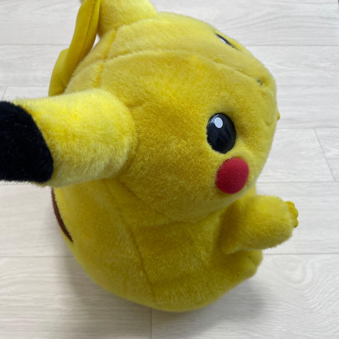 初期　ピカチュウ ぬいぐるみ