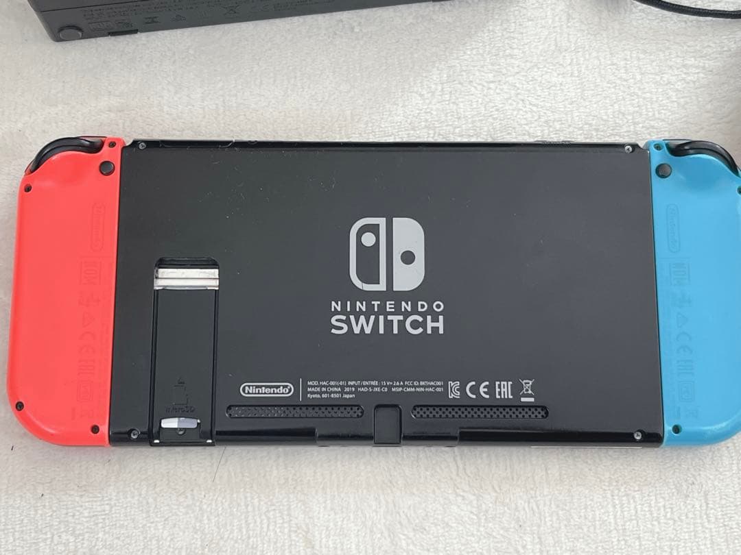 Nintendo Switch 本体 赤/青 Joy-Con ケース付き