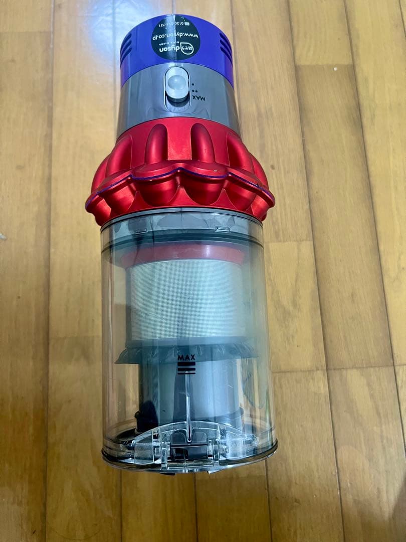 【美品】Dyson ダイソン cyclone V10 fluffy+ SV12