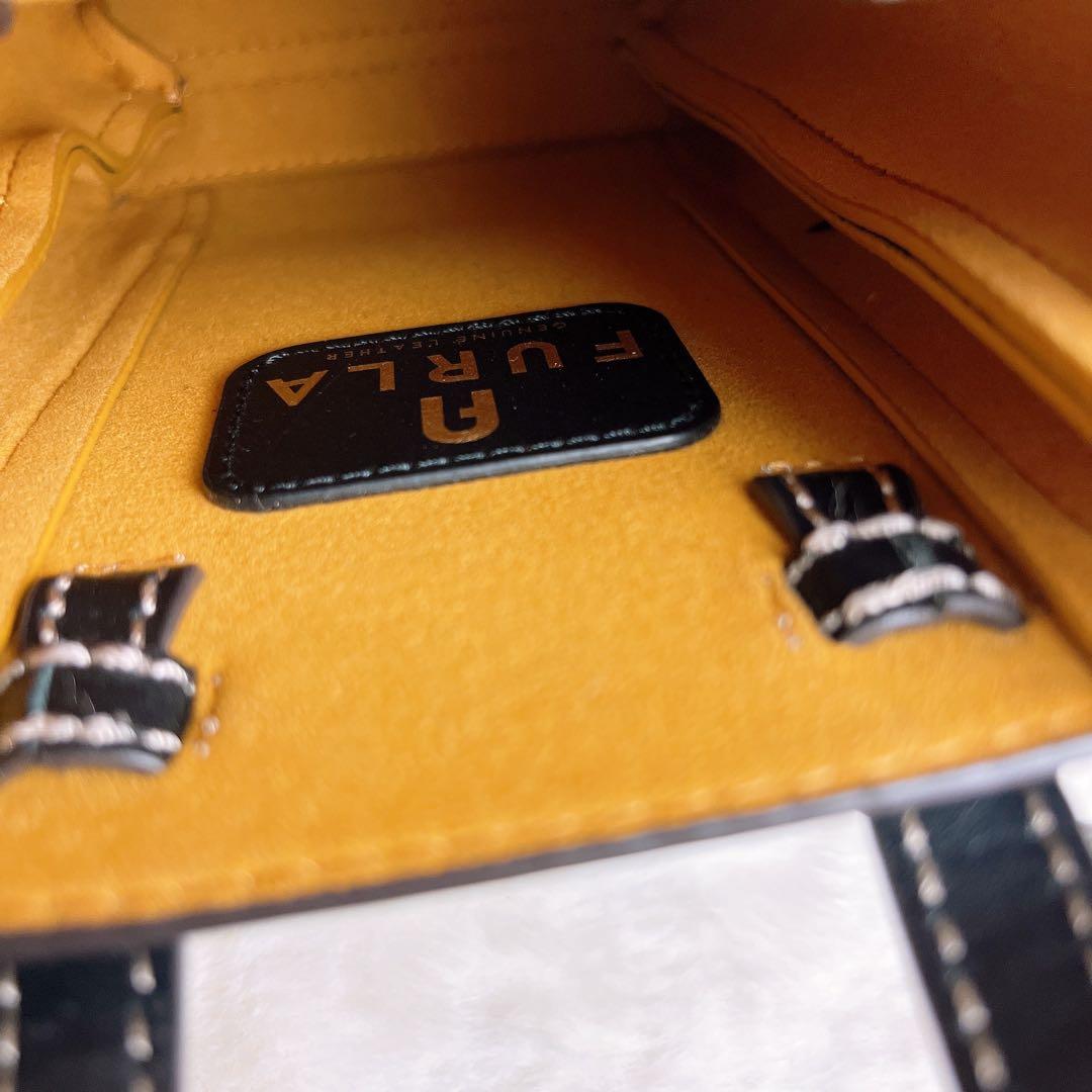 極美品☆FURLAフルラ 2wayショルダーバッグ スマホ 財布入れ レザー