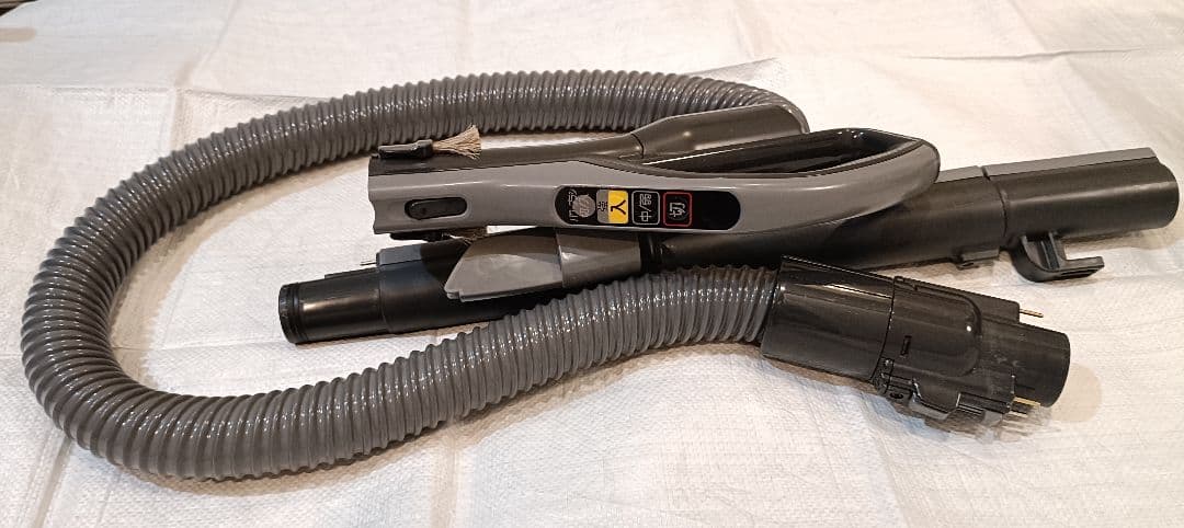 三菱 Be-K キャニスター掃除機　TC-FXF7P-T　2023年製