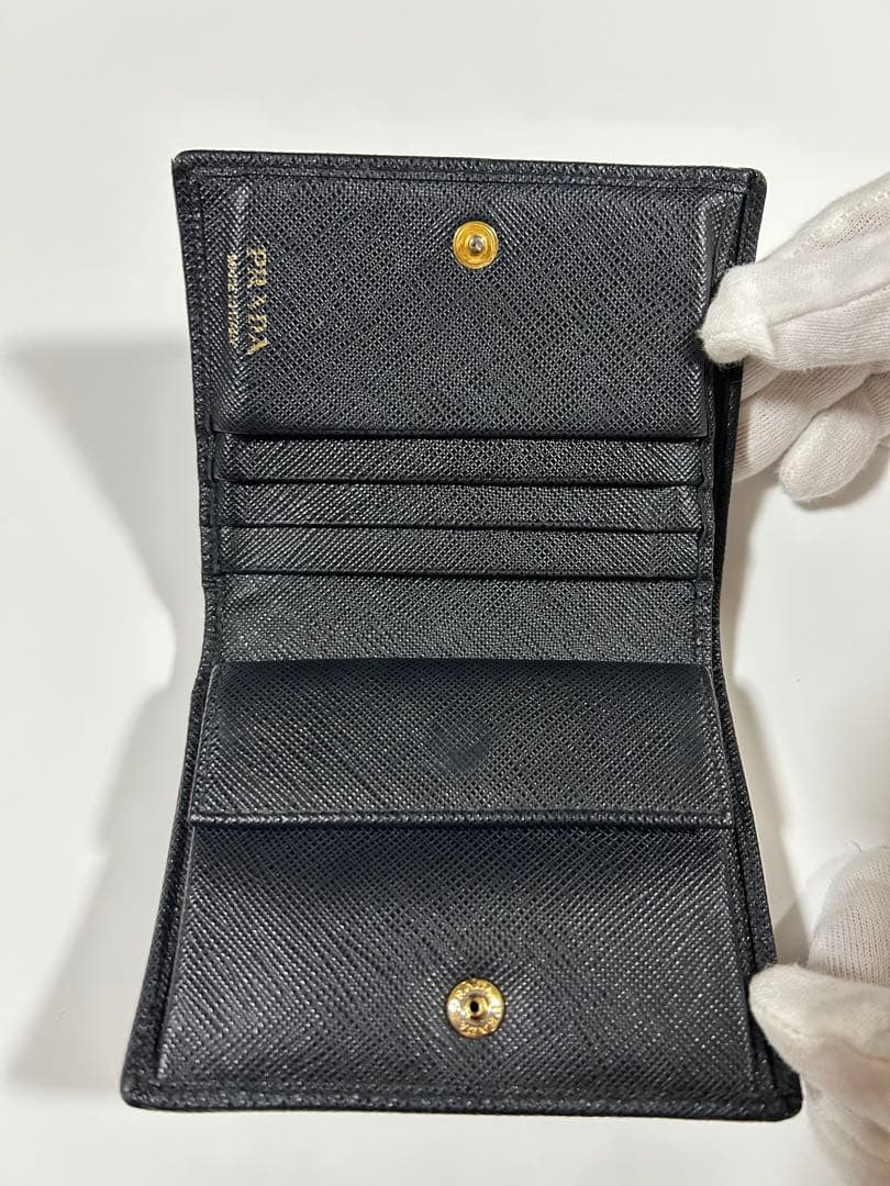 プラダ 2つ折り財布 レザー 三角ロゴ ブラック 美品　1MV204