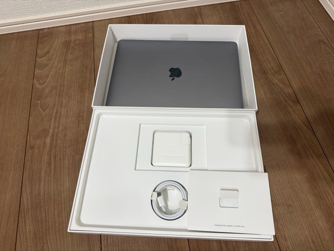 Apple MacBook Pro 2019 13-inch スペースグレード