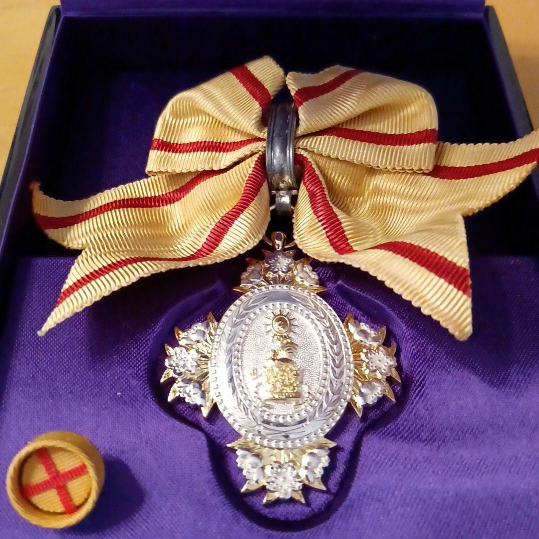 【激レア 美品!】勲七等宝冠章 明治勲章 略章 化粧箱入 本物保証　勲章 徽章