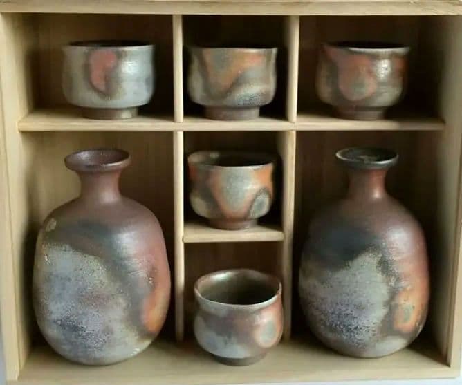 備前焼　酒器揃い(徳利２本、ぐい呑５個)セット