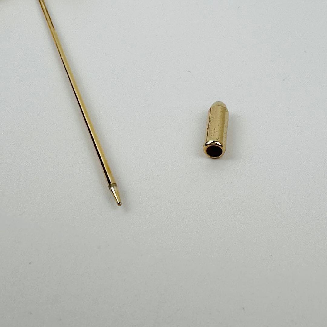 美品　フェラガモ　ゴールドブローチ　ピンブローチ　コサージュ　アクセサリー　ロゴ