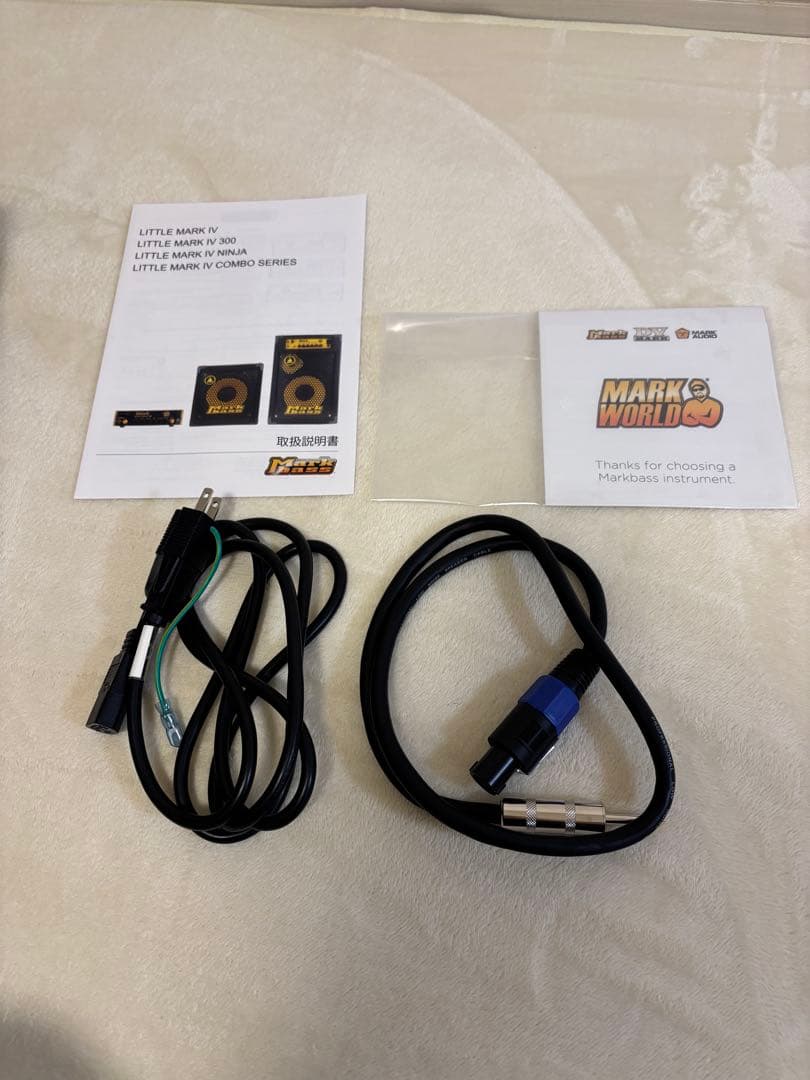 Markbass Little Mark IVベース用アンプ　ケース&ケーブル付