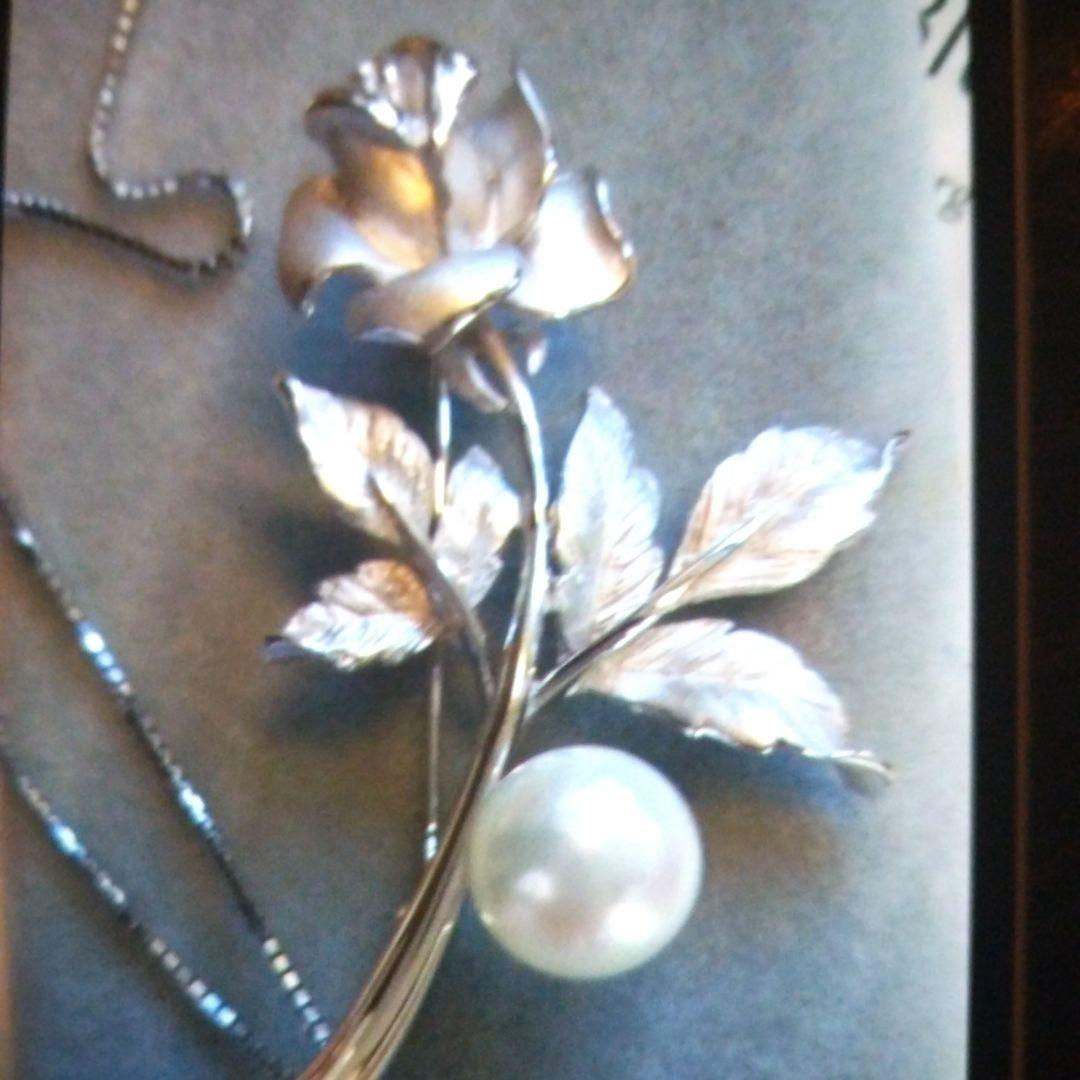 バラと真珠のブローチペンダントヘッド Silver925 ジュエリーツツミ
