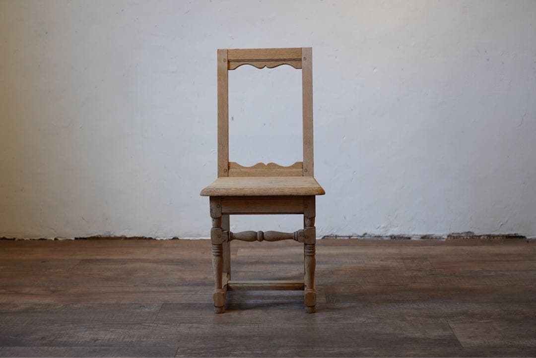 フランスアンティーク　ロレーヌチェア 古い木製の椅子 イス ダイニングチェア