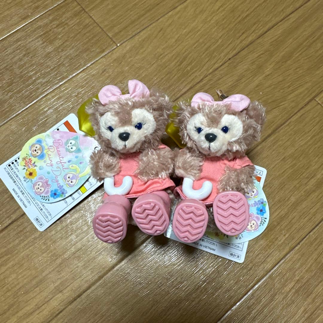 【新品•タグ付き】ダッフィフレンズ　ぬいぐるみバッチ•ぬいぐるみストラップセット