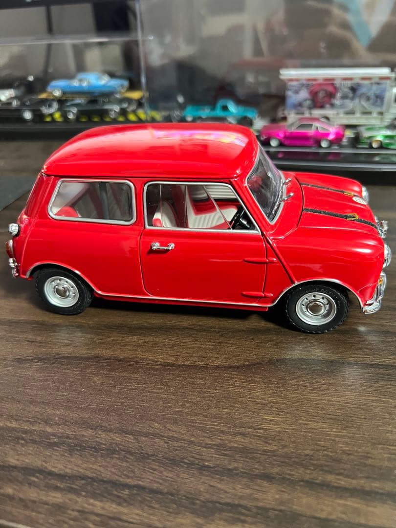 クーパー　赤 ミニカー　1/18