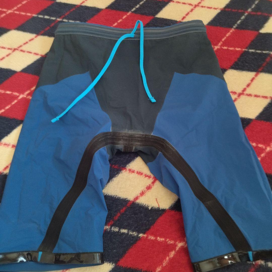 arena アクアフォースストーム競泳用水着 青