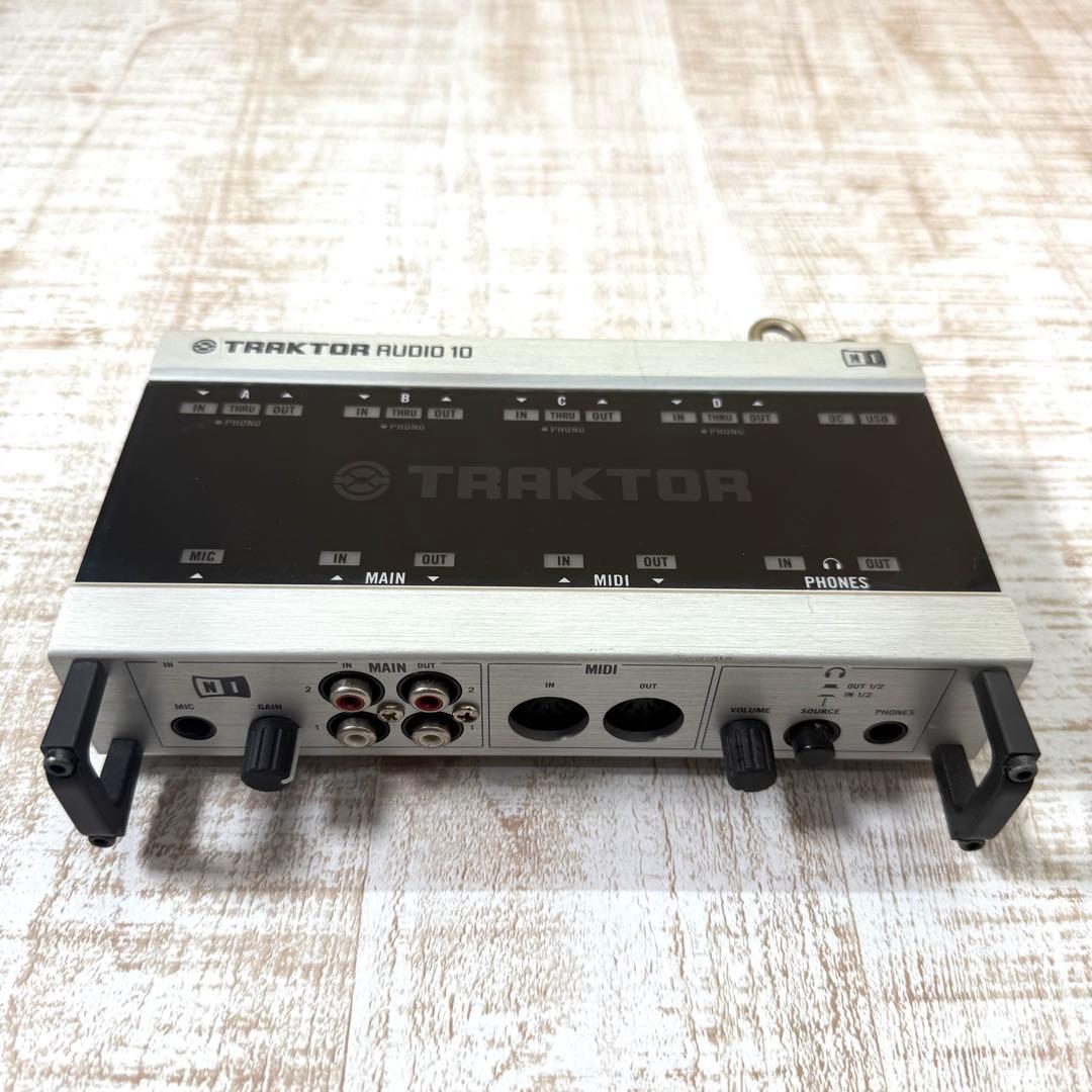 動作未確認　NATIVE INSTRUMENTS　TRAKTOR AUDIO10