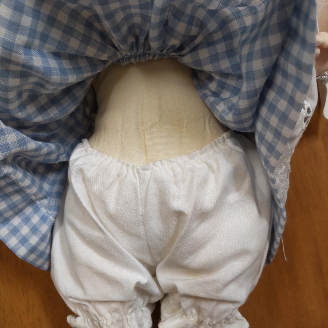 人形　コレクションドール　水色系