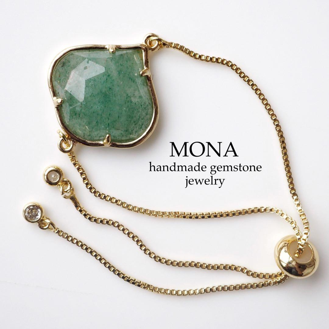 【はくとん( 'ω')ŧ‹\"ŧ‹\"】モザイクホワイトシェルのイヤリング