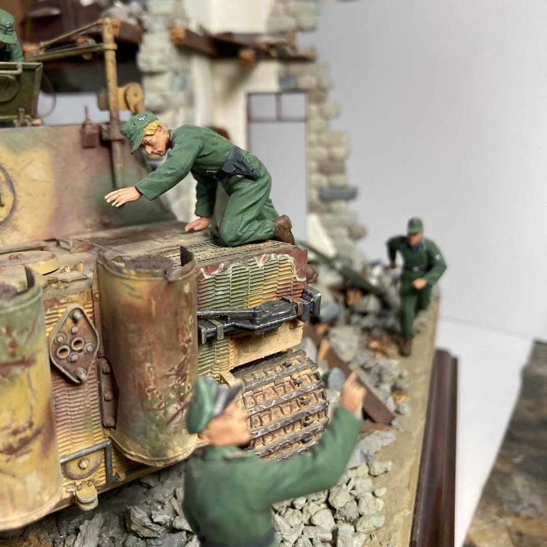 戦場ディオラマ模型完成品1/35