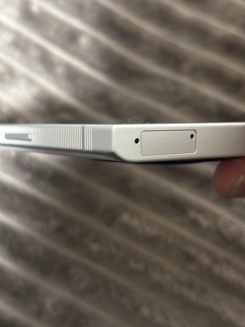 超美品　ライツフォン2 本体、レンズカバー付き