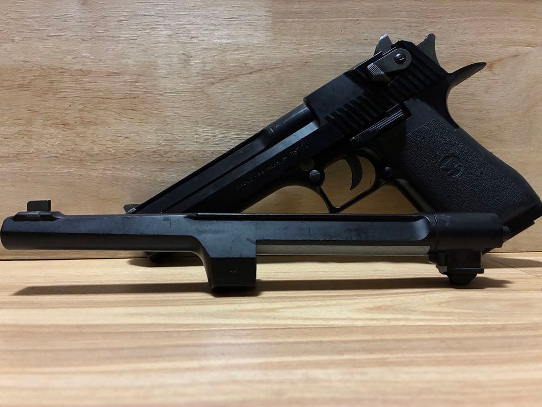 東京マルイvz61 スコーピオン　固定ガスガン デザートイーグル　2丁セット