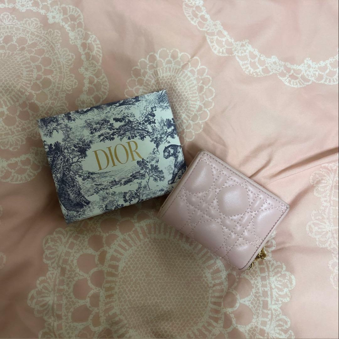 Dior ピンク キルティング 二つ折り財布