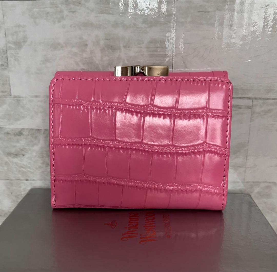 大人気　ヴィヴィアンウエストウッド コンパクトウォレット　可愛らしいピンク